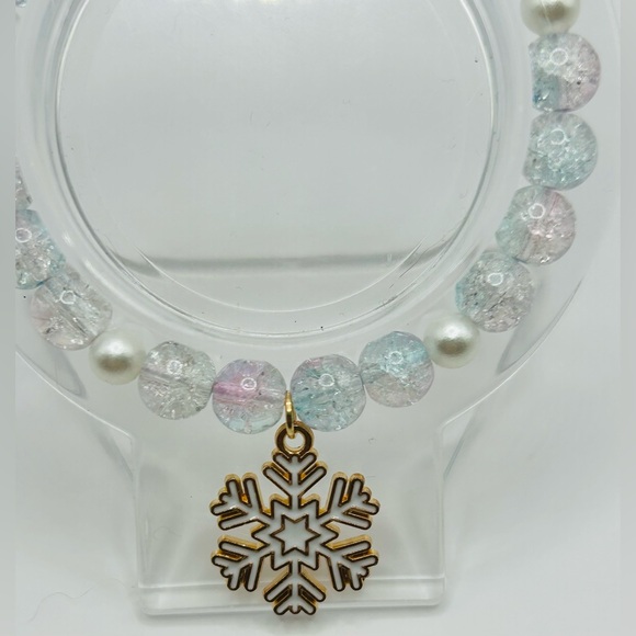 ❄️Handmade Sparkling Pastel Snowflake Bracelet❄️ - Picture 3 of 6